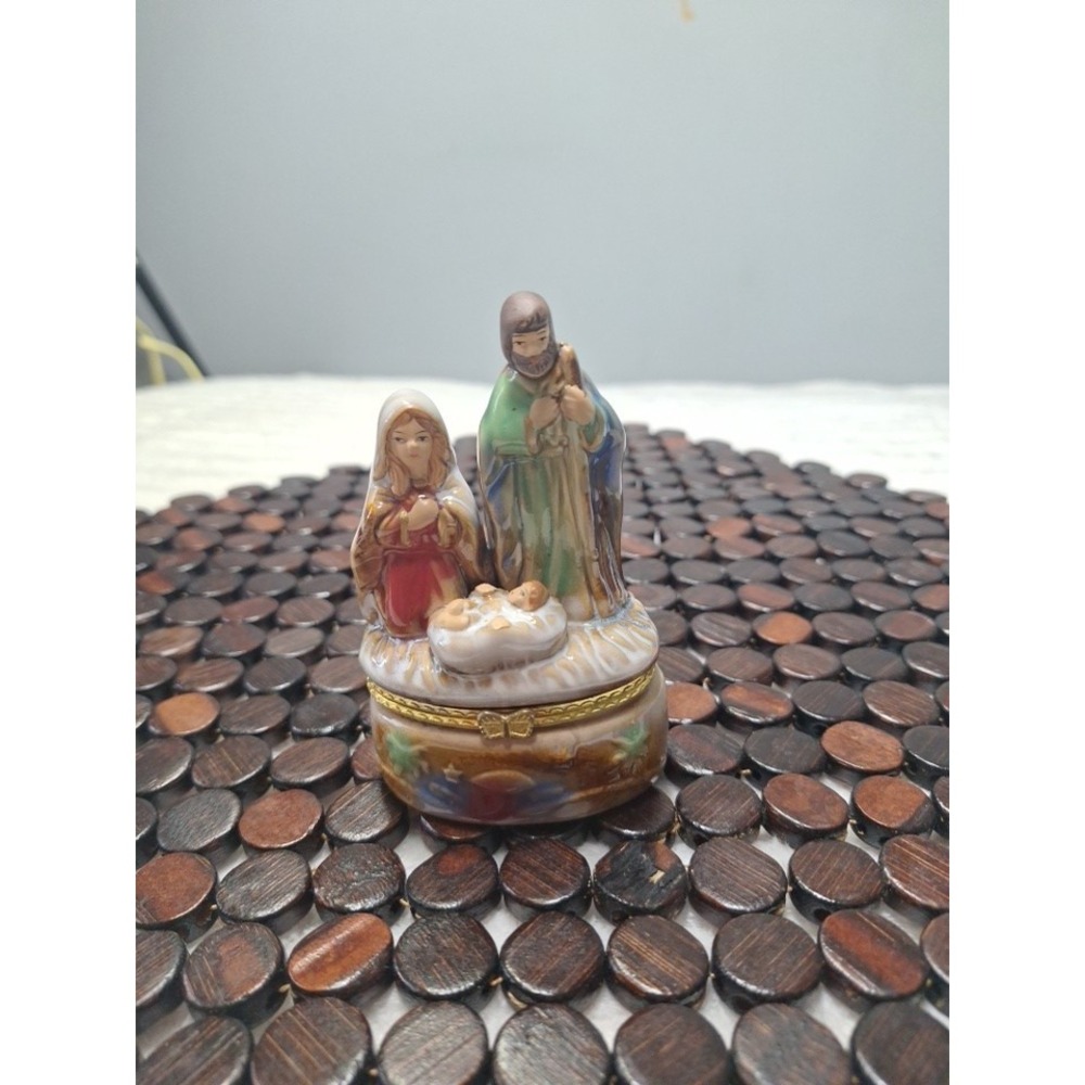 Nativity Scene Hinged Trinket Box with Lid Collectible Mary Joseph Baby Jesus